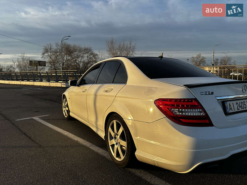 Седан Mercedes-Benz C-Class 2012 в Киеве
