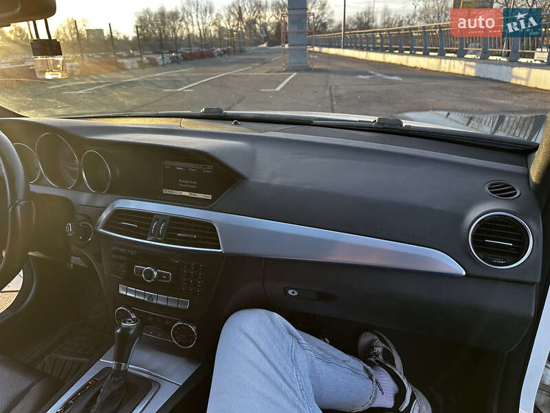 Седан Mercedes-Benz C-Class 2012 в Киеве