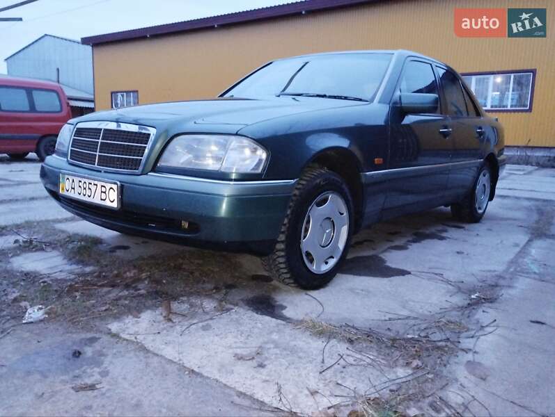 Седан Mercedes-Benz C-Class 1994 в Умани