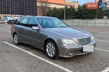 Универсал Mercedes-Benz C-Class 2004 в 