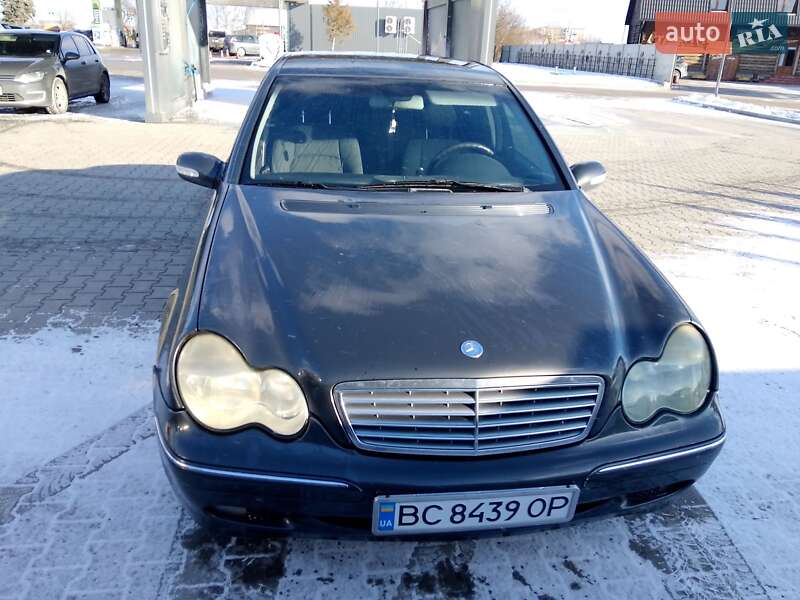 Седан Mercedes-Benz C-Class 2001 в Львове