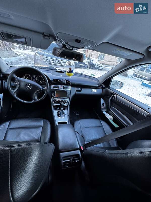 Универсал Mercedes-Benz C-Class 2006 в Тернополе