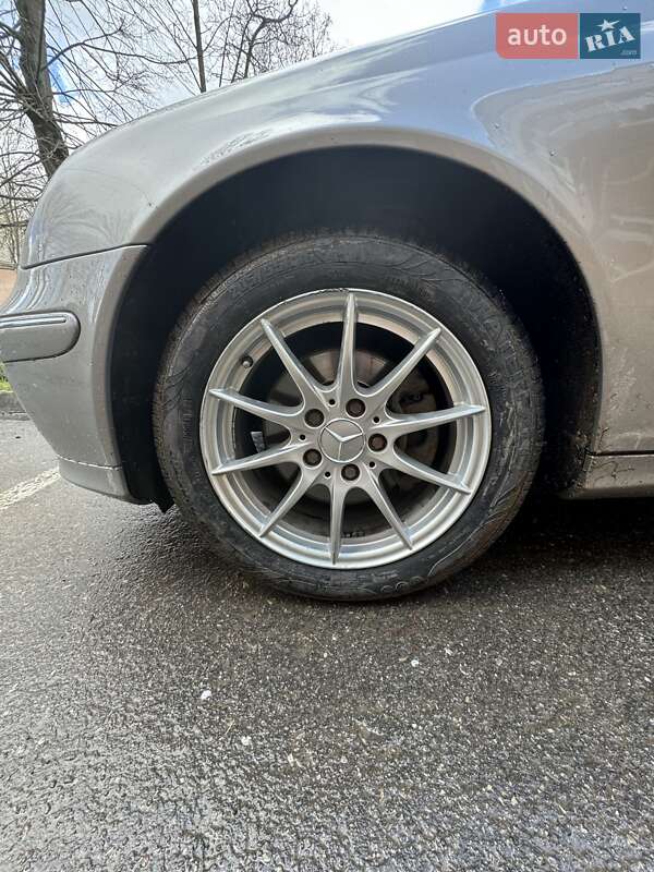 Универсал Mercedes-Benz C-Class 2006 в Тернополе