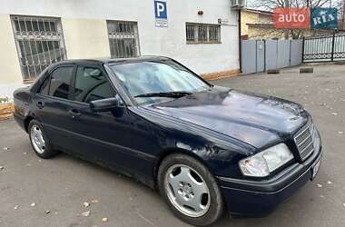 Седан Mercedes-Benz C-Class 1996 в Киеве