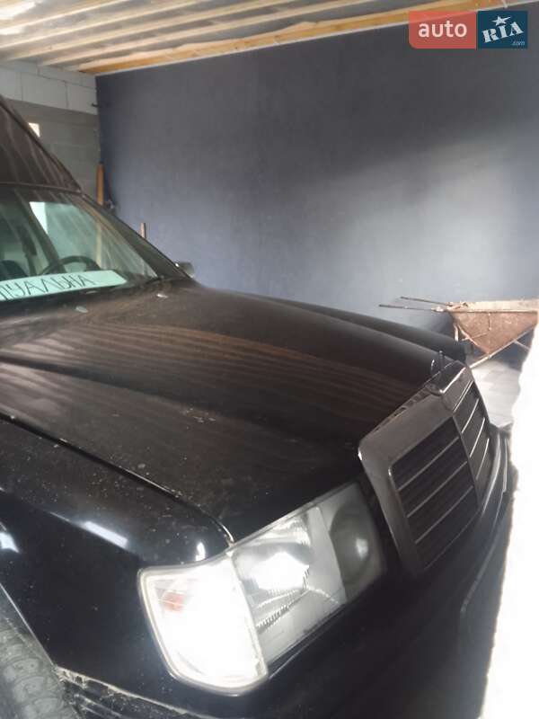 Седан Mercedes-Benz C-Class 1991 в 