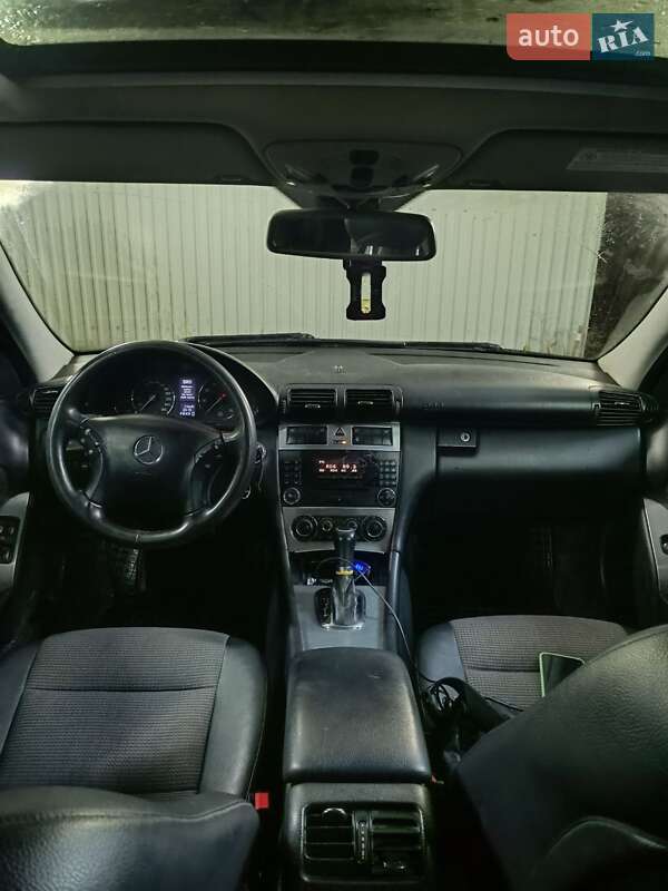 Универсал Mercedes-Benz C-Class 2005 в Луцке