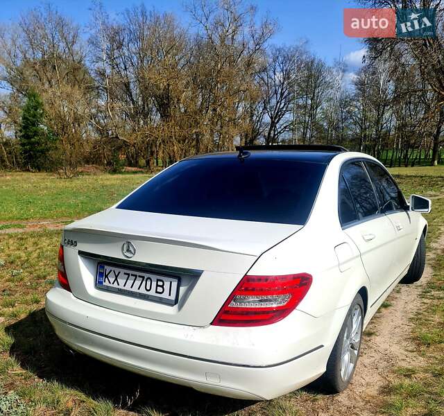 Седан Mercedes-Benz C-Class 2012 в Харькове