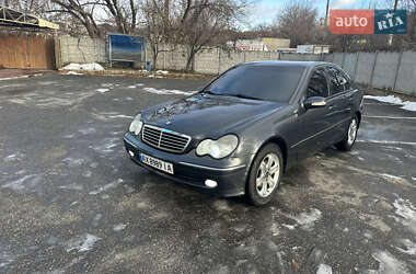Седан Mercedes-Benz C-Class 2001 в Харькове