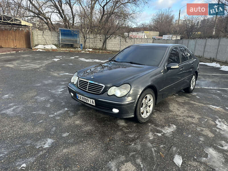 Седан Mercedes-Benz C-Class 2001 в 