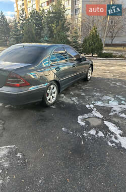 Седан Mercedes-Benz C-Class 2001 в 