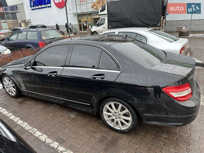 Седан Mercedes-Benz C-Class 2011 в Житомирі