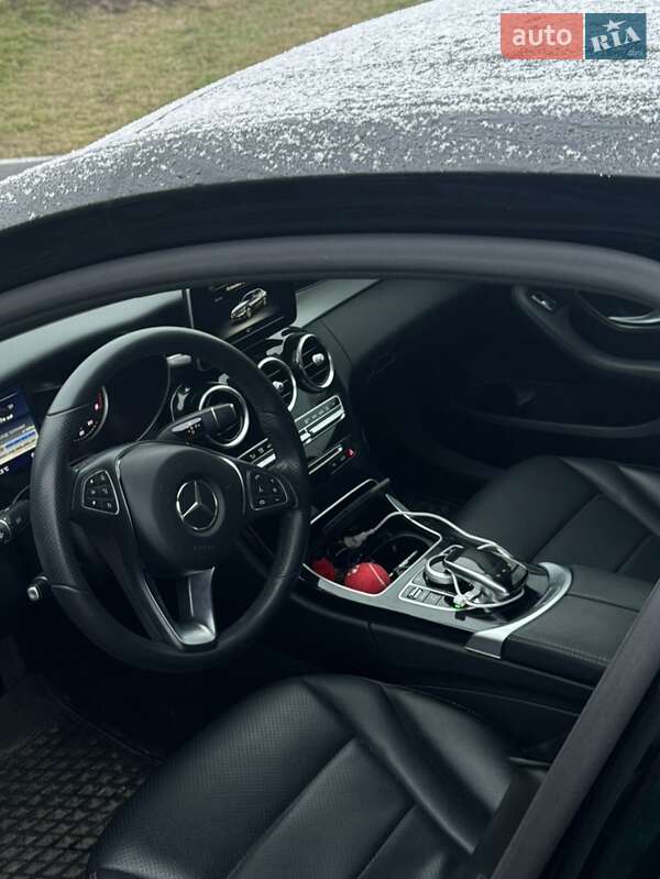 Седан Mercedes-Benz C-Class 2017 в Киеве
