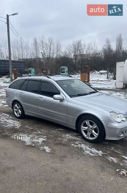 Універсал Mercedes-Benz C-Class 2006 в Житомирі