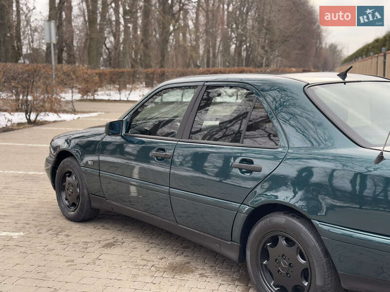Седан Mercedes-Benz C-Class 1997 в Василькові