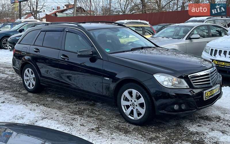 Mercedes-Benz C-Class 2011