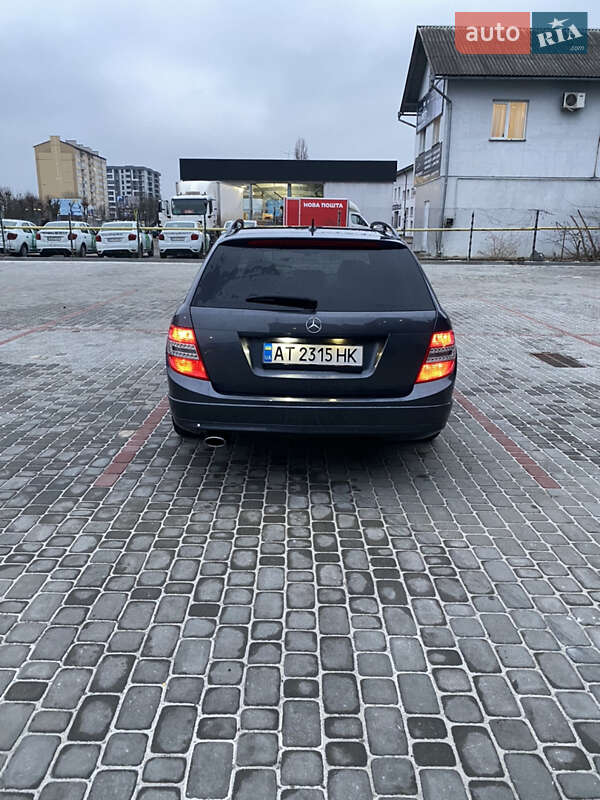 Універсал Mercedes-Benz C-Class 2010 в Івано-Франківську
