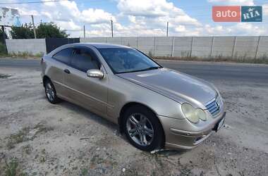 Купе Mercedes-Benz C-Class 2003 в 