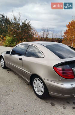 Купе Mercedes-Benz C-Class 2004 в Києві