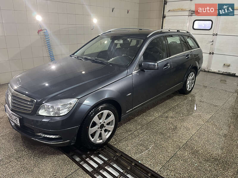 Универсал Mercedes-Benz C-Class 2010 в Гайвороне