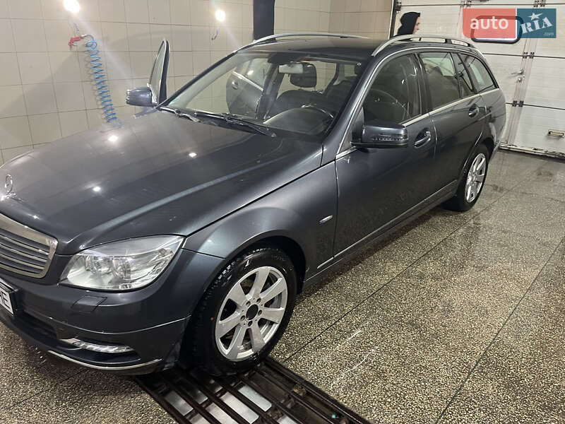 Универсал Mercedes-Benz C-Class 2010 в Гайвороне