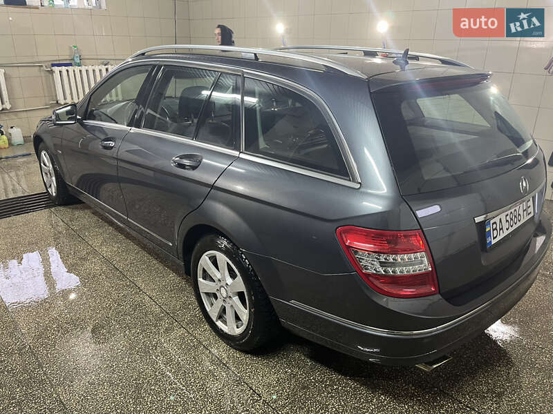 Универсал Mercedes-Benz C-Class 2010 в Гайвороне