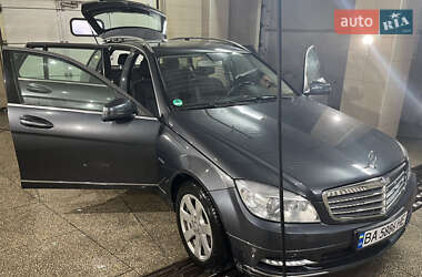 Универсал Mercedes-Benz C-Class 2010 в 