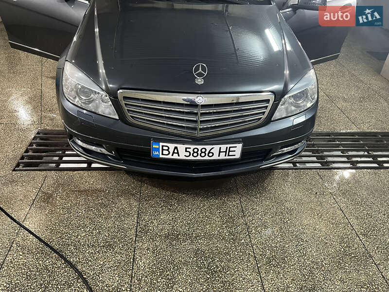 Универсал Mercedes-Benz C-Class 2010 в Гайвороне
