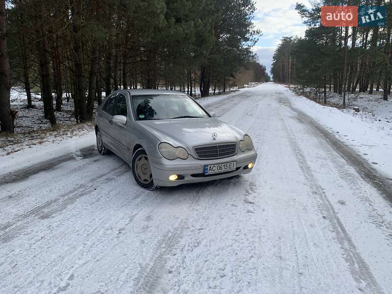 Седан Mercedes-Benz C-Class 2000 в Луцке