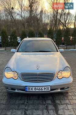 Седан Mercedes-Benz C-Class 2003 в 