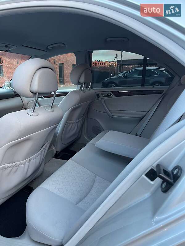 Седан Mercedes-Benz C-Class 2003 в Хмельницком