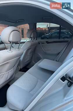 Седан Mercedes-Benz C-Class 2003 в 