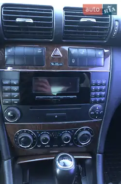 Mercedes-Benz C-Class 2005