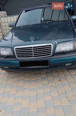 Седан Mercedes-Benz C-Class 1995 в Тернополі