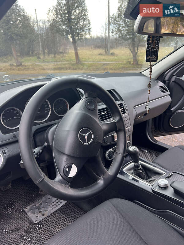 Универсал Mercedes-Benz C-Class 2010 в Рожнятове
