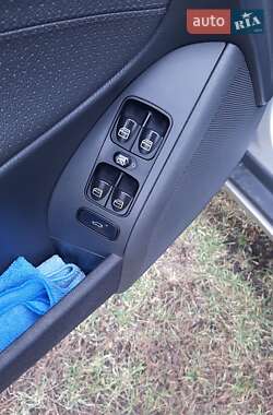 Седан Mercedes-Benz C-Class 2004 в 