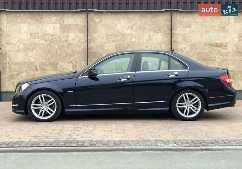 Седан Mercedes-Benz C-Class 2011 в Киеве