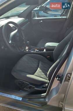 Универсал Mercedes-Benz C-Class 2002 в 