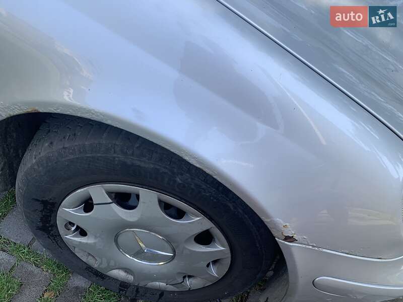 Седан Mercedes-Benz C-Class 2000 в Луцке