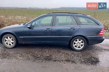 Універсал Mercedes-Benz C-Class 2002 в Дерно