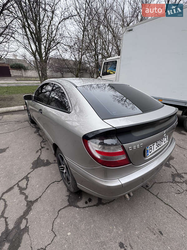 Купе Mercedes-Benz C-Class 2004 в Херсоне