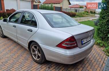 Седан Mercedes-Benz C-Class 2003 в Киеве