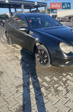 Купе Mercedes-Benz C-Class 2003 в 