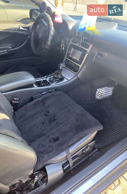 Купе Mercedes-Benz C-Class 2003 в 