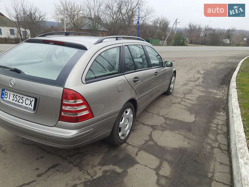 Універсал Mercedes-Benz C-Class 2006 в Лохвиці
