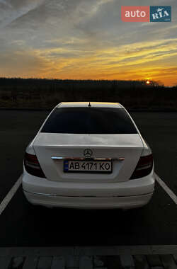 Седан Mercedes-Benz C-Class 2011 в Вінниці