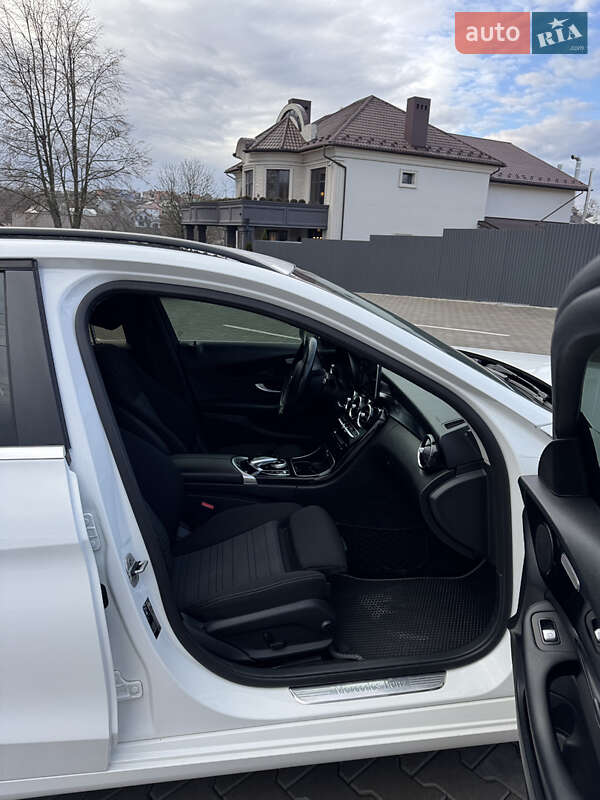 Универсал Mercedes-Benz C-Class 2014 в Черновцах