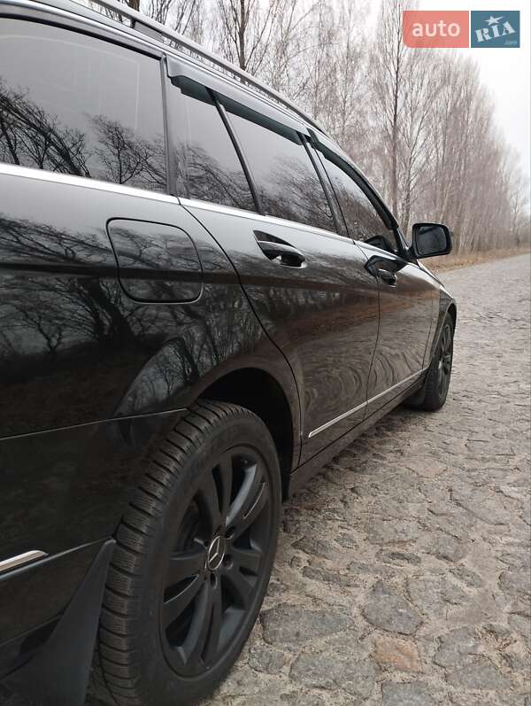 Універсал Mercedes-Benz C-Class 2008 в Житомирі