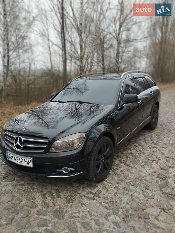 Універсал Mercedes-Benz C-Class 2008 в Житомирі