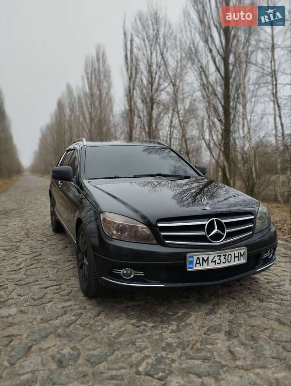 Універсал Mercedes-Benz C-Class 2008 в Житомирі