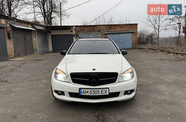 Універсал Mercedes-Benz C-Class 2010 в Житомирі